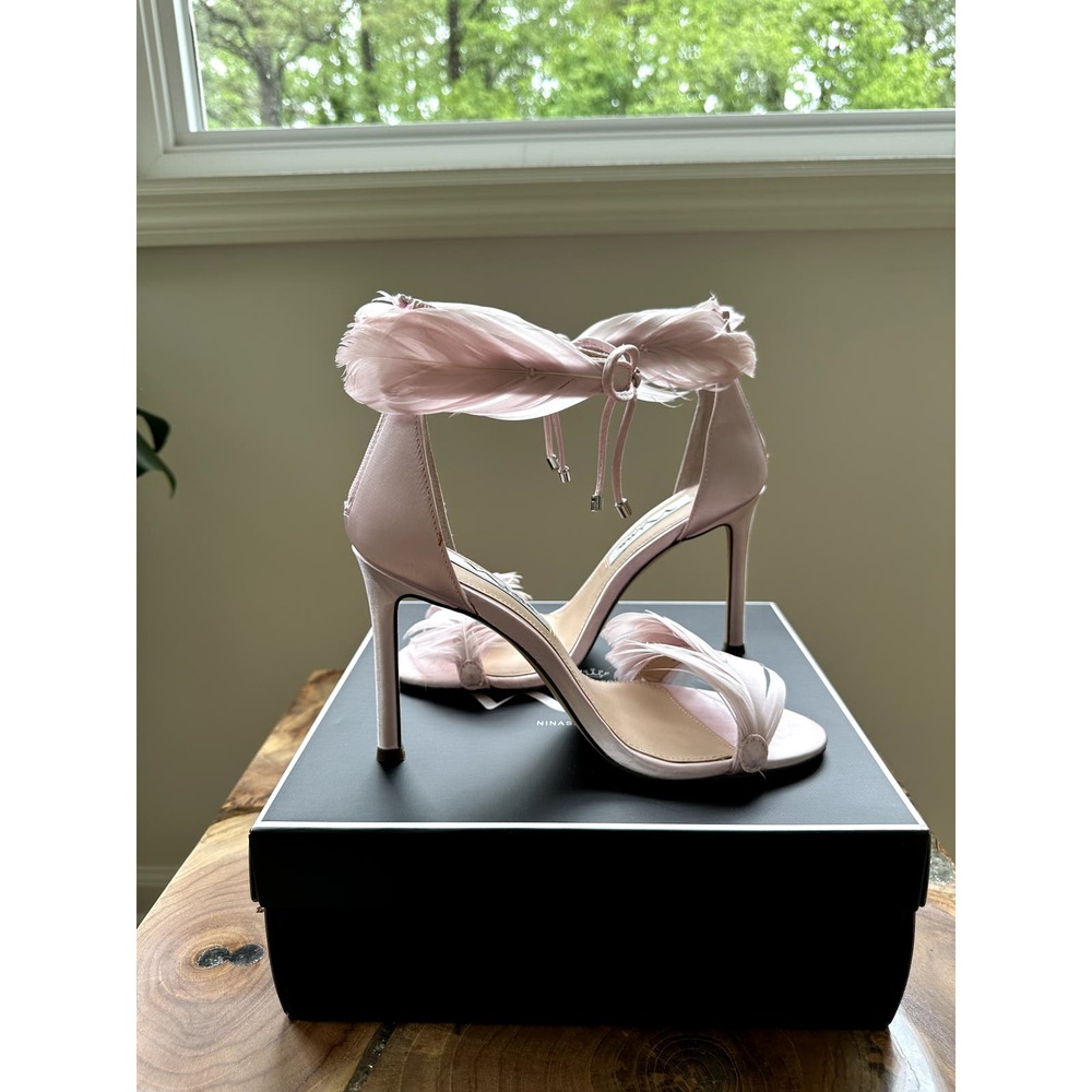 ENCHANTING Nina Dianne Satine Feather Ankle Tie Heels 6 prom Shoes wedding